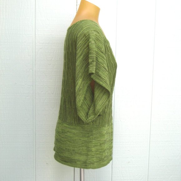 Lightweight knit tunic top - Picture 2 of 4